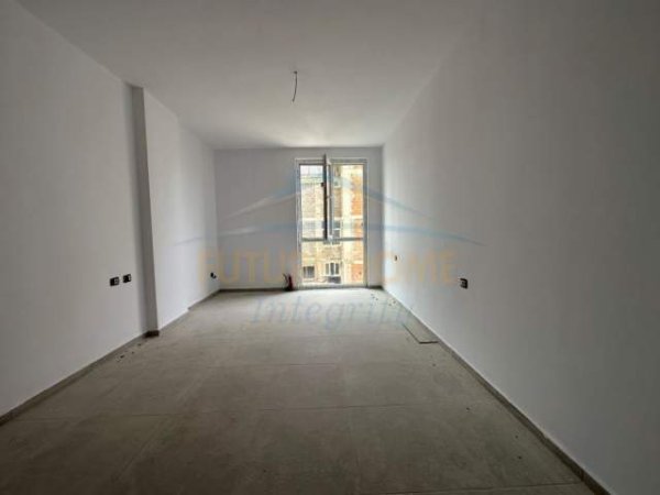 Tirane, shitet apartament Kati 1, 113 m² 159.000 Euro (FUSHA E AVIACIONIT)