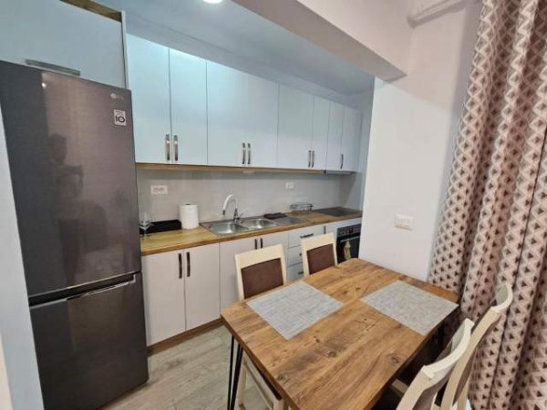 Tirane, jepet me qera apartament 1+1+BLK Kati 1, 70 m² 500 Euro (Rruga Halim Xhelo)
