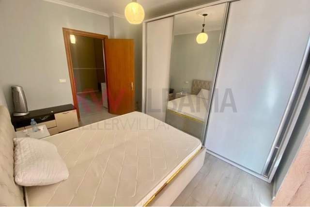 Tirane, jepet me qera apartament 2+1+BLK Kati 2, 120 m² 600 Euro (Pazari i Ri)