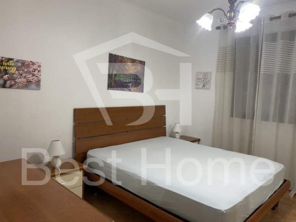 Tirane, jepet me qera apartament 3+1+A+BLK Kati 2, 140 m² 650 Euro (21 Dhjetori, Rruga Frosina Plaku)