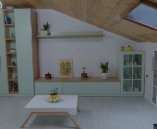 Tirane, jepet me qera apartament 2+1 Kati 5, 88 m² 500 Euro
