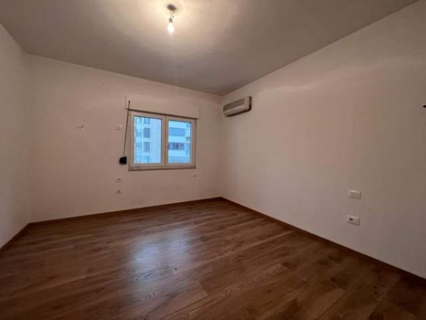 Tirane, jap me qera apartament 2+1 Kati 6, 120 m² 1.200 Euro (air albania)