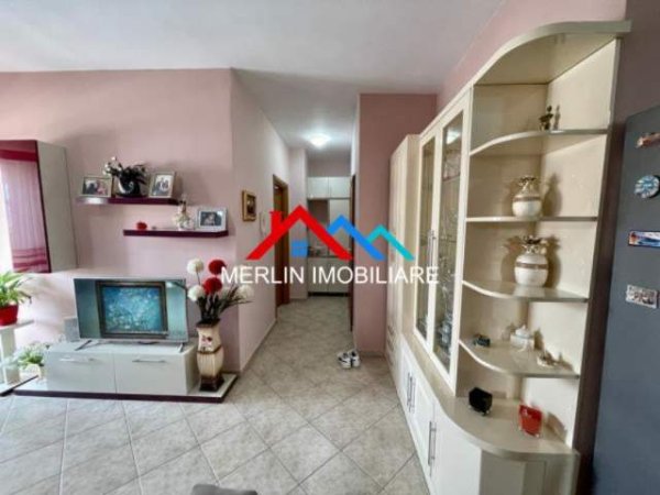 Tirane, jepet me qera apartament 2+1+A+BLK Kati 6, 76 m² 600 Euro (Rruga Mine Peza)