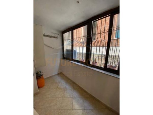 Tirane, jepet me qera apartament 1+1+BLK Kati 0, 400 Euro (mine peza)