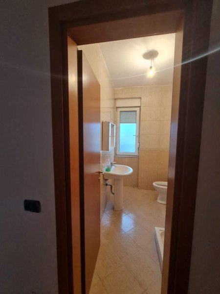 Tirane, shes apartament 1+1+BLK Kati 3, 71 m² 87.000 Euro