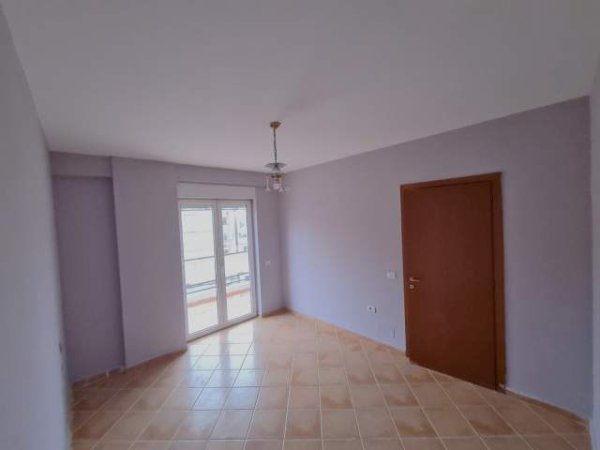 Tirane, shes apartament 1+1+BLK Kati 3, 71 m² 87.000 Euro