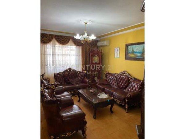 Shitet apartament 2+1+2 ne rrugen "mine peza" / 170,000 €