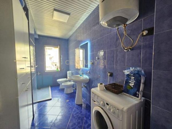 Tirane, shitet apartament 2+1 72 m² 135.000 Euro (frosina plaku)