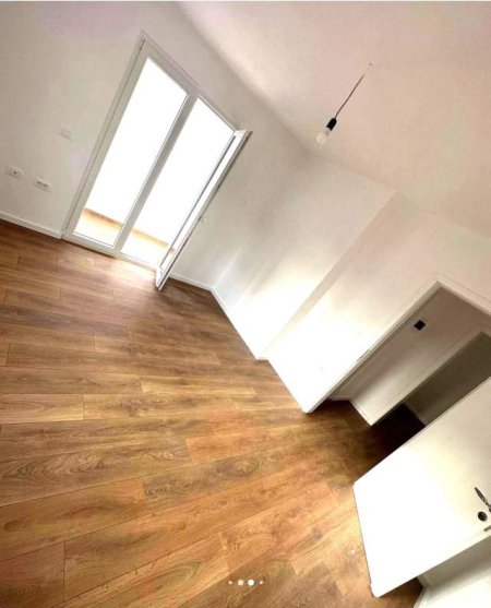 Tirane, shes apartament 2+1 70 m² 105.000 Euro (Rruga Bardhyl, Bar Oslo)
