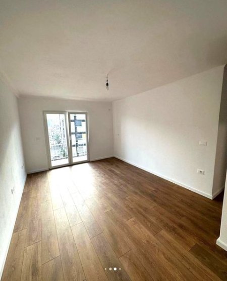 Tirane, shes apartament 2+1 70 m² 105.000 Euro (Rruga Bardhyl, Bar Oslo)