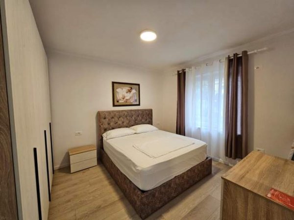 Tirane, shes apartament 1+1 60 m² 140.000 Euro (Rruga e Kavajes ,prane Klinikes Zonja Keshillit te)