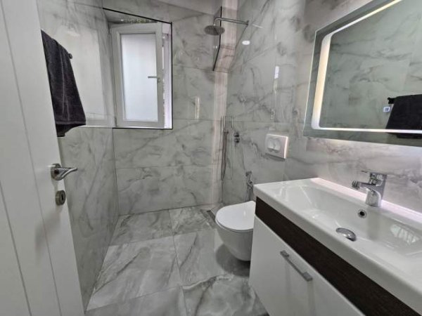 Tirane, shes apartament 1+1 60 m² 140.000 Euro (Rruga e Kavajes ,prane Klinikes Zonja Keshillit te)