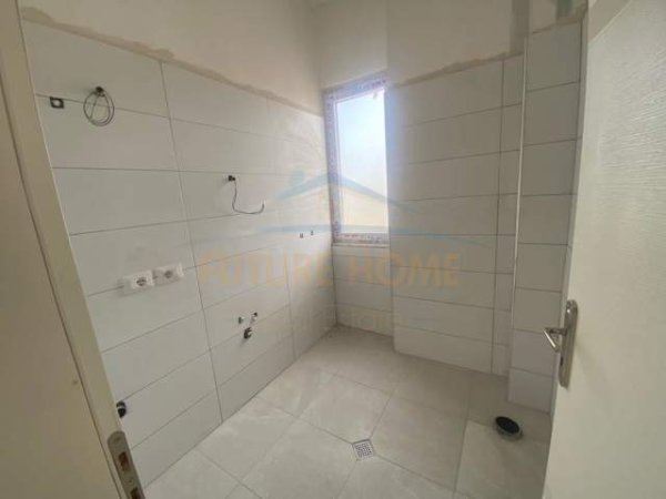 Durres, shitet apartament 2+1 Kati 4, 72 m² 75.000  (Tregu i Madh,Durrës)