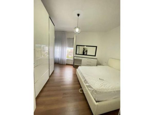 Tirane, jepet me qera apartament 3+1+BLK 138 m² 700 Euro (don bosko)