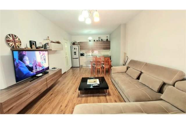 Tirane, jepet me qera apartament 1+1+BLK 667 m² 500 Euro (Rruga Ali Demi)
