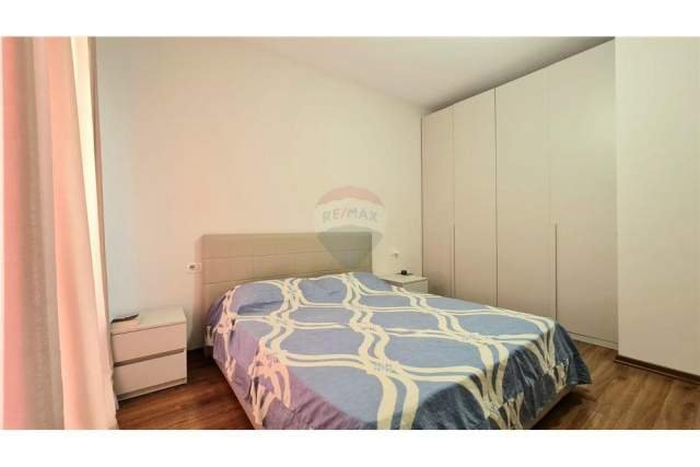 Tirane, jepet me qera apartament 1+1+BLK 667 m² 500 Euro (Rruga Ali Demi)