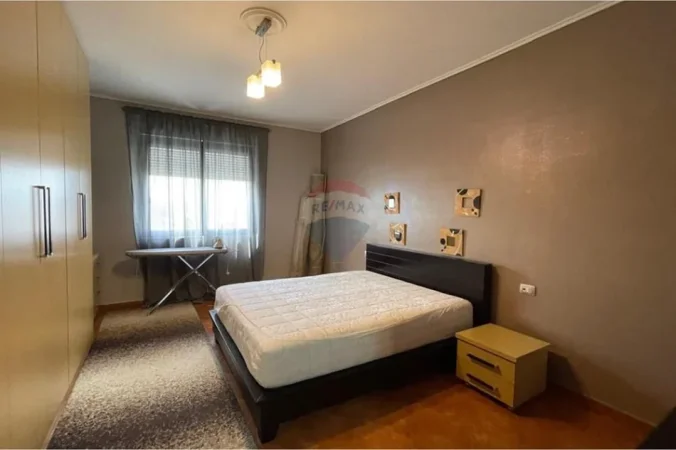 Tirane, jepet me qera apartament 1+1 , 86 m² 500 € 