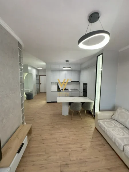 Tirane, jepet me qera apartament 2+1+Ballkon Kati 2, 106 m² 1.000 € (DON BOSKO)