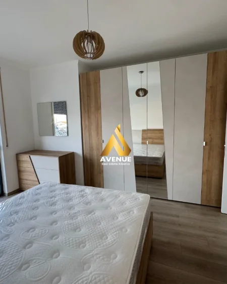 Tirane, jepet me qera apartament 1+1 Kati 2, 65 m² 500 € (matrix rezidenc)