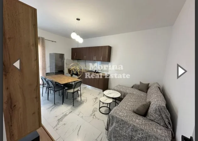 Tirane, jepet me qera ambjent biznesi Kati 2, 110 m² 500 € (Rruga Seit Teqja)