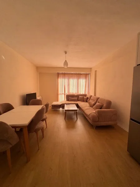 Tirane, jepet me qera apartament 1+1 Kati 4, 70 m² 450 € (Astir)