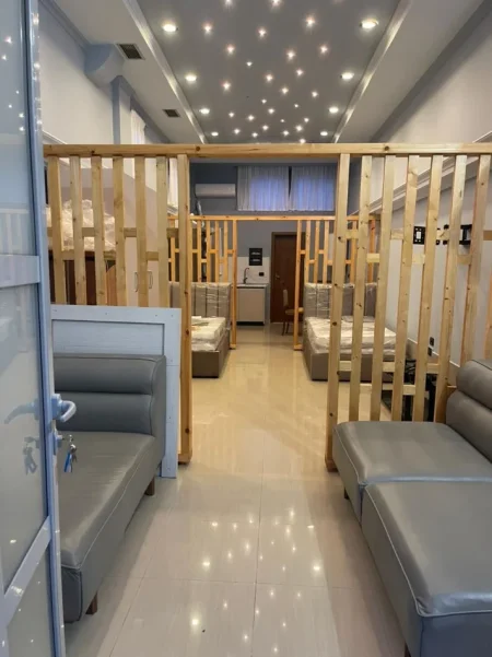 Tirane, jepet me qera ambjent biznesi Kati 1, 40 m² 420 € (Vilat Gjermane)