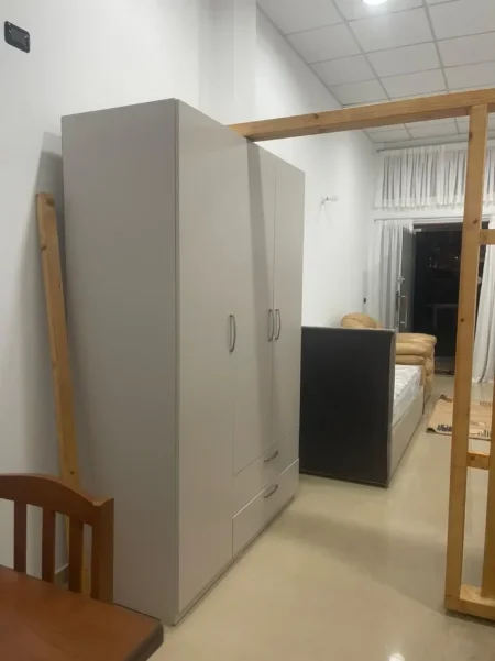 Tirane, jepet me qera ambjent biznesi Kati 1, 40 m² 420 € (Vilat Gjermane)