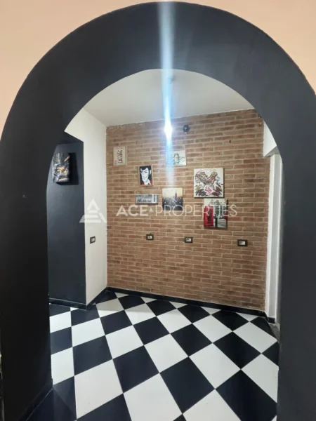 Durres, jepet me qera ambjent biznesi Kati 0, 75 m² 450 € (Durres,prane Ish URT)