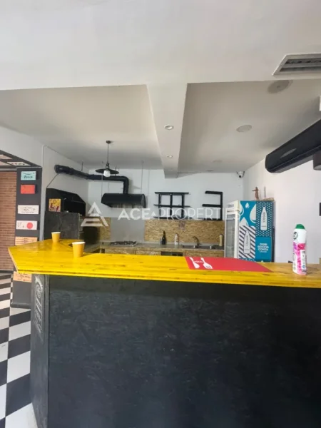 Durres, jepet me qera ambjent biznesi Kati 0, 75 m² 450 € (Durres,prane Ish URT)