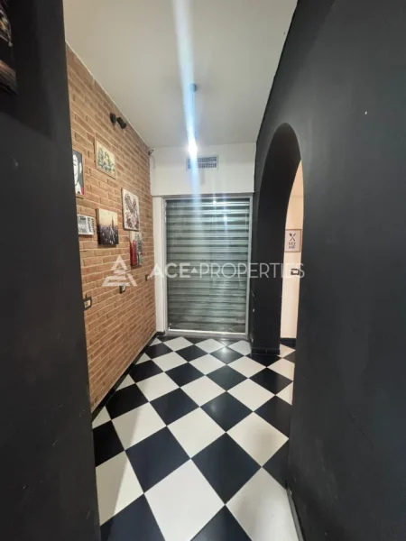 Durres, jepet me qera ambjent biznesi Kati 0, 75 m² 450 € (Durres,prane Ish URT)