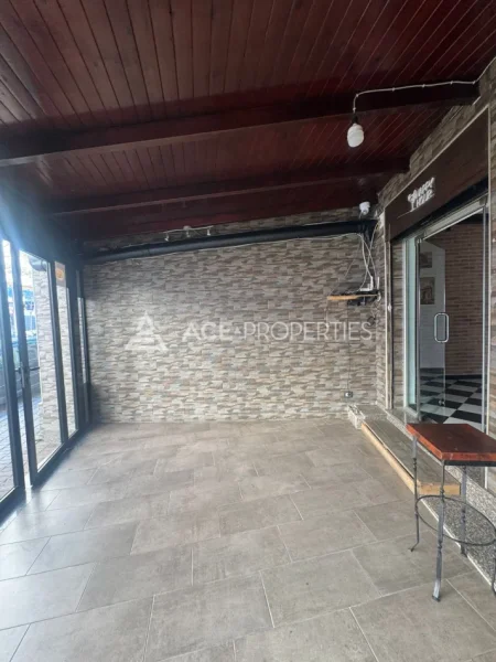 Durres, jepet me qera ambjent biznesi Kati 0, 75 m² 450 € (Durres,prane Ish URT)