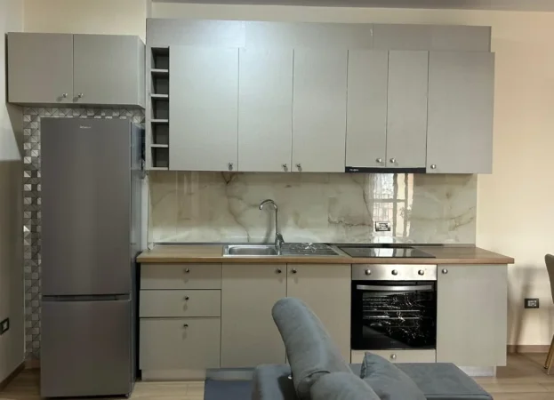 Tirane, jepet me qera apartament 1+1 , 68 m² 650 € 