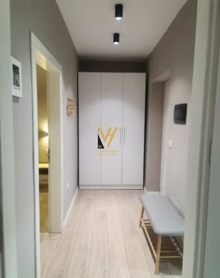 Tirane, jepet me qera apartament 1+1+Ballkon Kati 2, 60 m² 670 € (MYSLYM SHYRI)