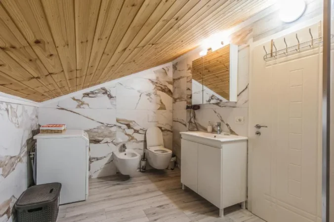 Tirane, jepet me qera apartament 2+1 Kati 3, 90 m² 600 € (Rruga e Dibres)