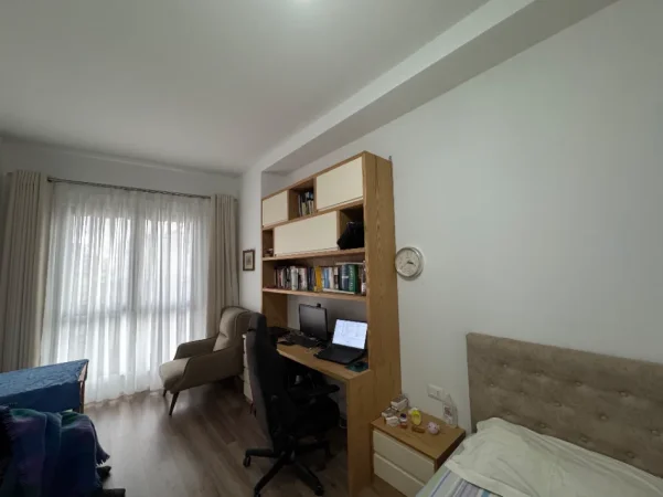 Tirane, shitet apartament 2+1+Ballkon Kati 5, 132 m² 380.000 € (Pazari i Ri)