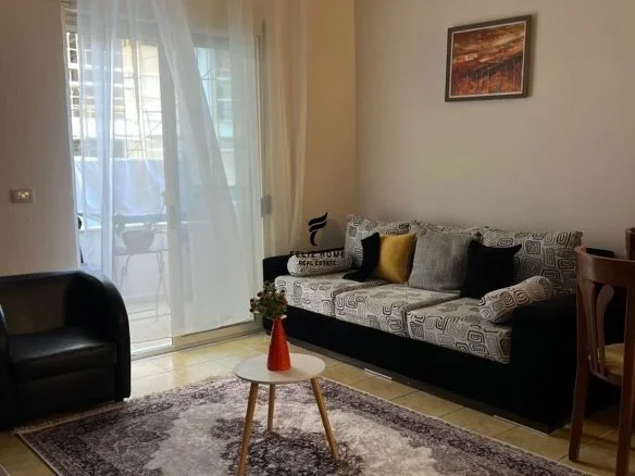 Tirane, jepet me qera apartament 1+1 Kati 1, 70 m² 550 € (MINE PEZA)