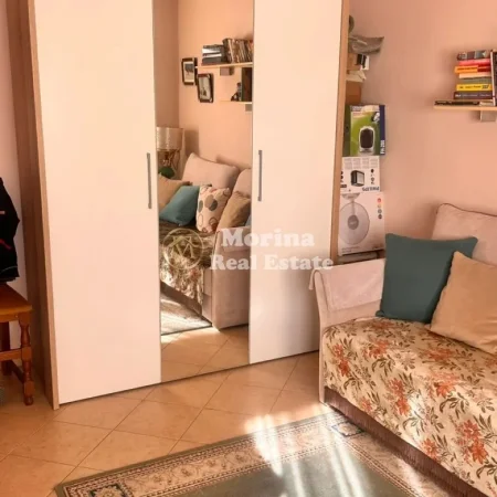 Tirane, jepet me qera apartament 2+1 Kati 5, 90 m² 700 € (Rruga e Kavajes)