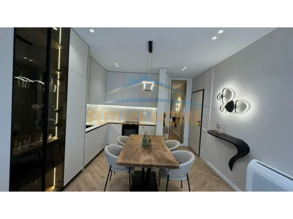 Tirane, shitet apartament 2+1 Kati 9, 113 m² 410.000 € (Garden Building)
