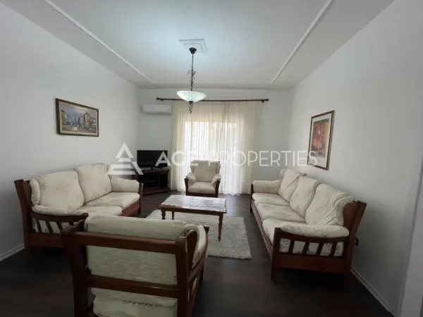 Durres, jepet me qera apartament 2+1+Ballkon Kati 3, 105 m² 400 € (Prane Kazazit Durres)