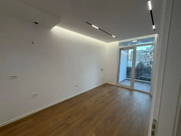 Tirane, shitet apartament 1+1 , 54 m² 155.000 € 