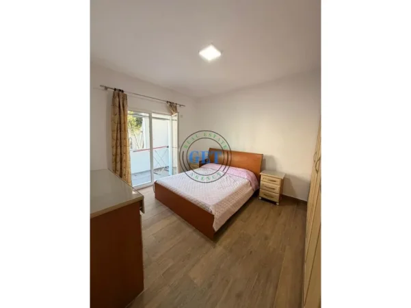 Durres, jepet me qera apartament 1+1 Kati 1, 65 m² 250 € (Kënet)