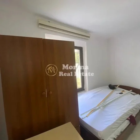 Tirane, jepet me qera shtepi 1+1 Kati 1, 55 m² 300 € (Medreseja)