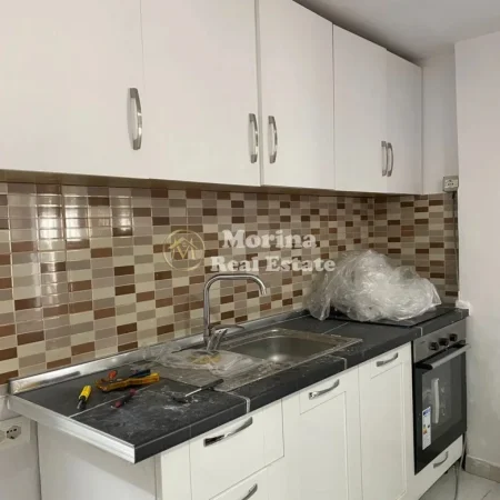 Tirane, jepet me qera shtepi 1+1 Kati 1, 55 m² 300 € (Medreseja)