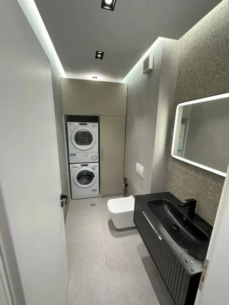 Tirane, jepet me qera apartament 2+1+Ballkon Kati 2, 107 m² 1.000 € (DON BOSKO)