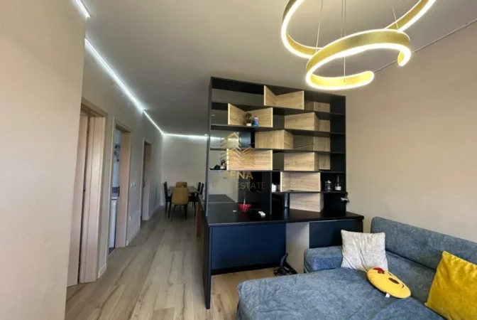 Tirane, jepet me qera apartament 2+1+Ballkon Kati 2, 107 m² 420 € (Fresk, Rruga e Dajtit)