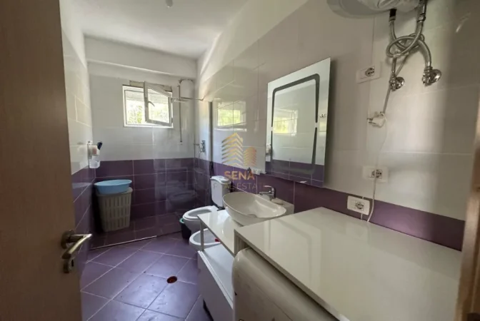 Tirane, jepet me qera apartament 2+1+Ballkon Kati 2, 107 m² 420 € (Fresk, Rruga e Dajtit)