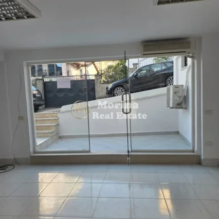 Tirane, jepet me qera ambjent biznesi Kati 0, 25 m² 400 € (Kodra e Diellit)