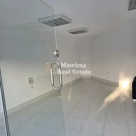 Tirane, jepet me qera ambjent biznesi Kati 0, 25 m² 400 € (Kodra e Diellit)