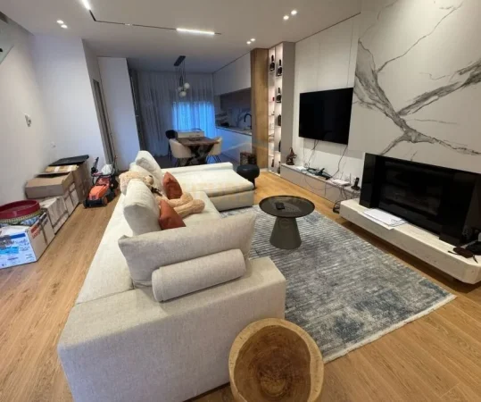 Tirane, jepet me qera Vile 3 Katshe Kati 0, 340 m² 3.000 € (teg)