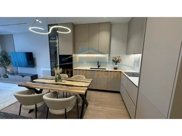 Tirane, shitet apartament 2+1+2 Kati 5, 116 m² 385.000 € (GOLDEN TOWER , Rruga Mine Peza)